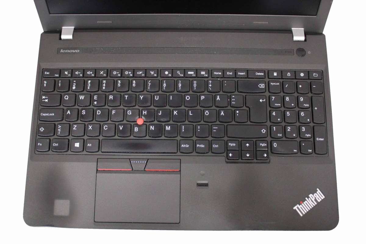 Lenovo ThinkPad E560 i5-6200U 8GB RAM 192GB SSD FHD DVD-RW